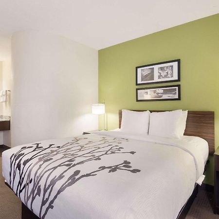 Sleep Inn Tanglewood Roanoke Bagian luar foto
