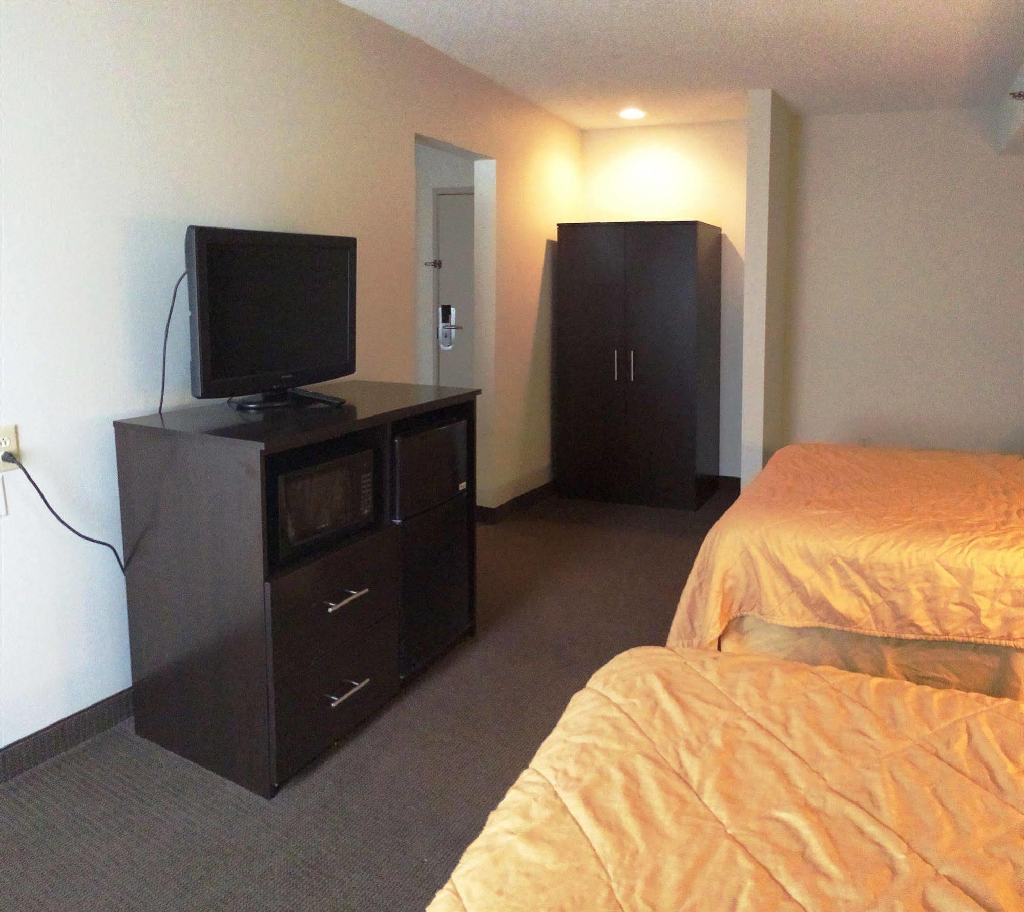 Sleep Inn Tanglewood Roanoke Bagian luar foto